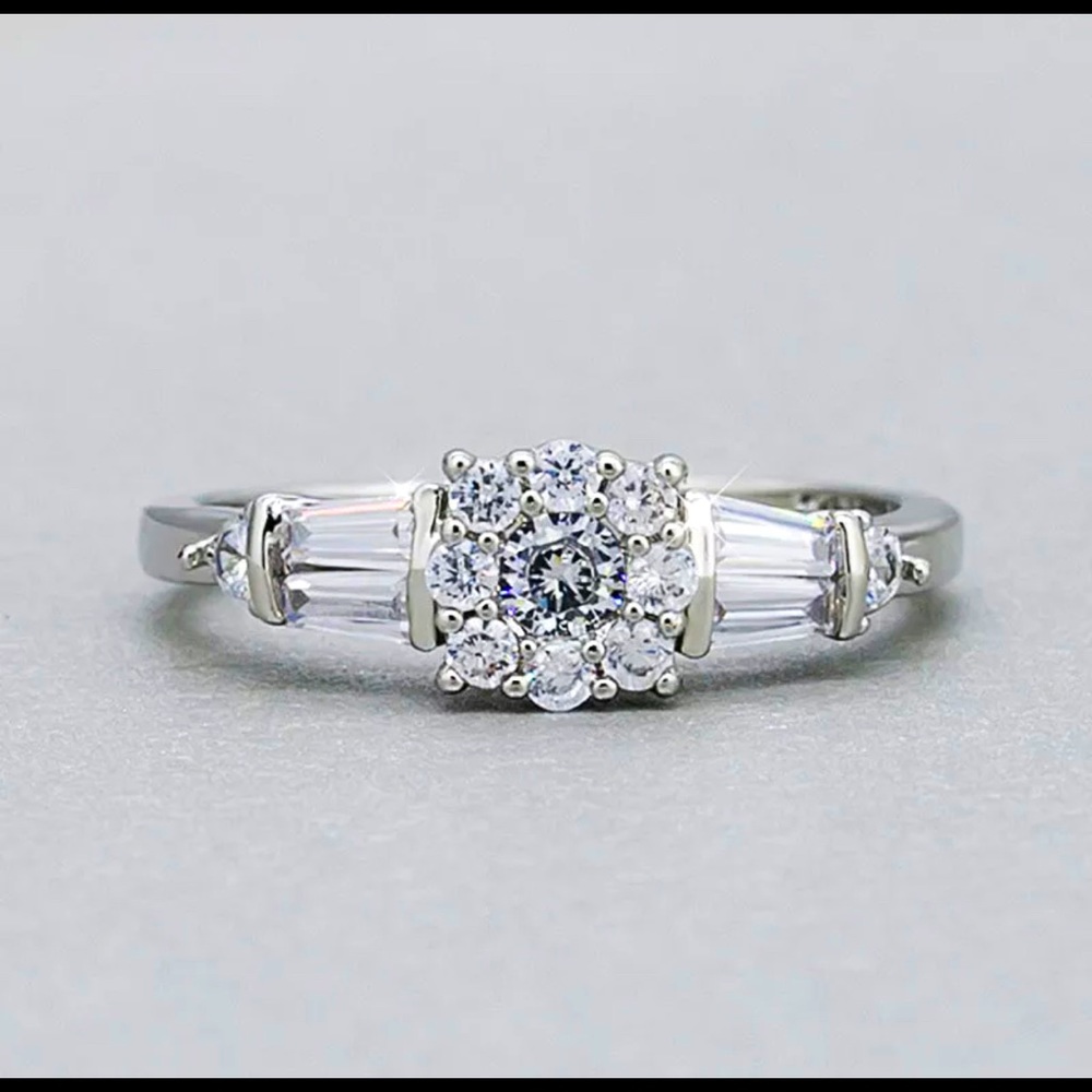 **FREE SHIPPING NEW Elegant 925 Silver Ring